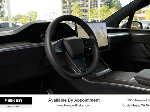 Used 2024 Tesla Model X image 11