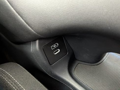 Certified 2024 Honda HR-V LX image 8