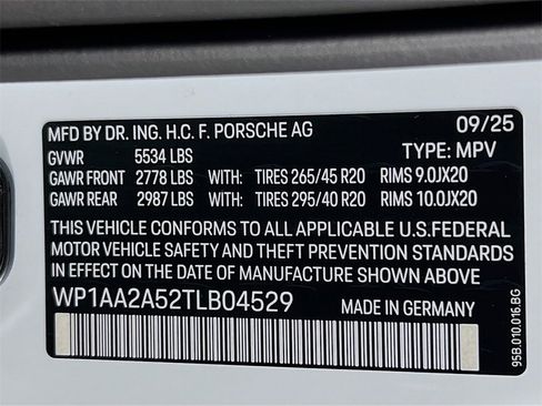 New 2026 Porsche Macan Turbo image 34