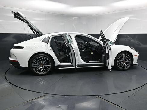 New 2026 Porsche Panamera 4 AWD/4WD image 33