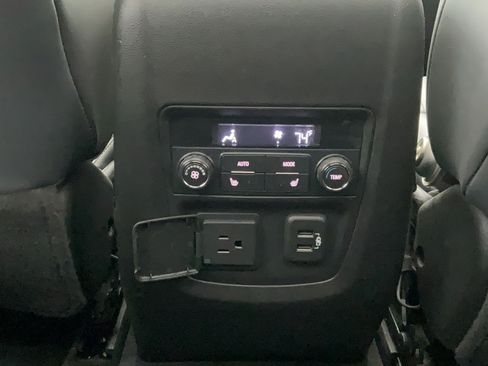 Used 2018 Buick Enclave Premium w/ Experience Buick Package AWD/4WD image 24