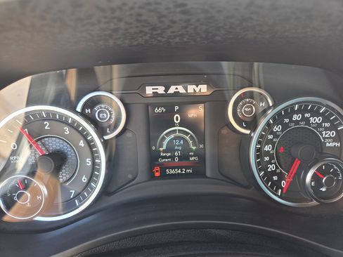 Used 2023 RAM 2500 Big Horn w/ Level 1 Equipment Group AWD/4WD image 16
