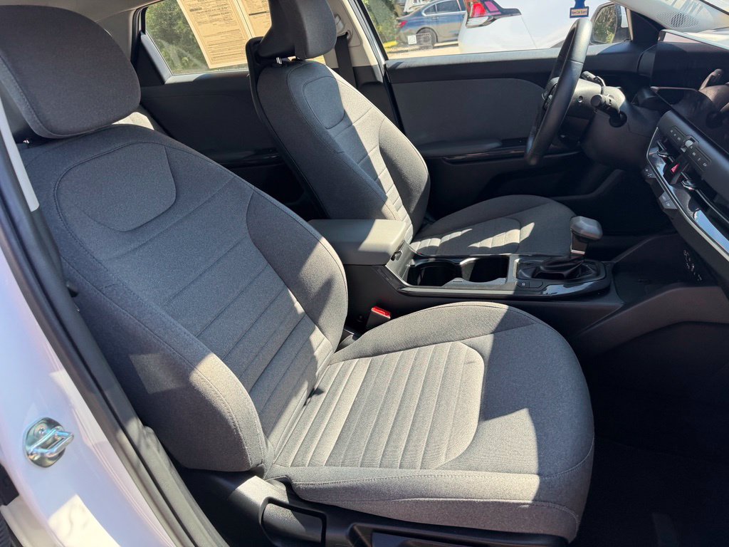 Used 2025 Kia K4 EX FWD image 12