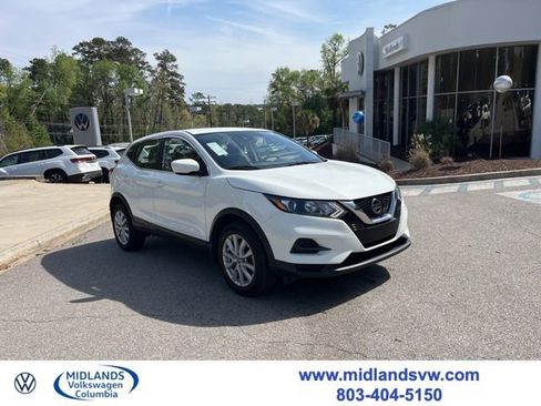 Used 2022 Nissan Rogue Sport S image 1