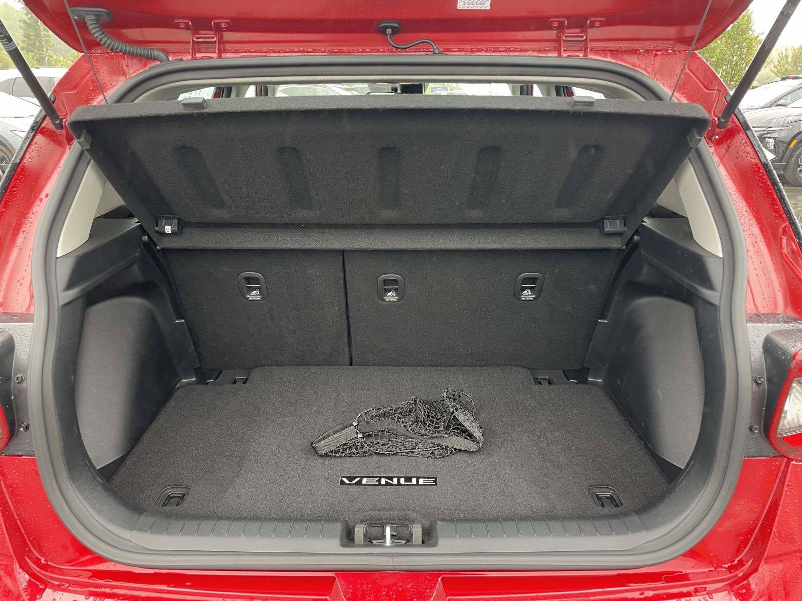 Certified 2022 Hyundai Venue SEL w/ Cargo Package FWD image 32