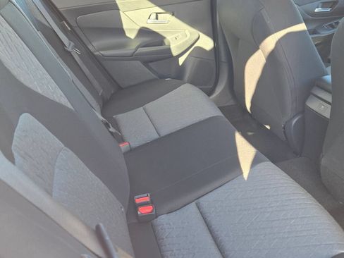 Used 2026 Nissan Sentra SV w/ SV Convenience Package FWD image 10