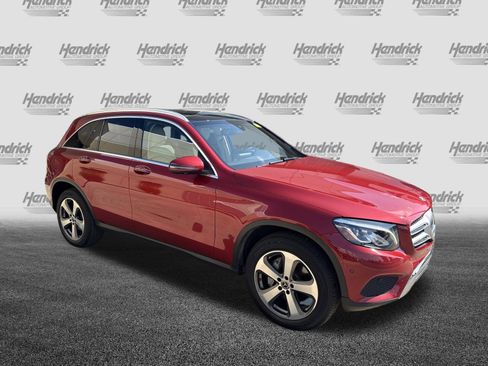 Used 2018 Mercedes-Benz GLC 300 4MATIC image 2