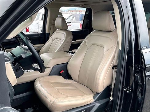 Used 2022 Ford Expedition Limited image 25