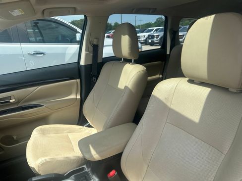 Used 2016 Mitsubishi Outlander GT AWD/4WD image 8