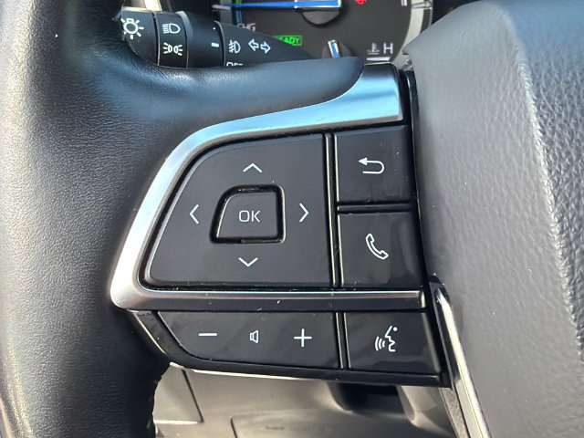 Used 2021 Toyota Highlander Limited FWD image 25