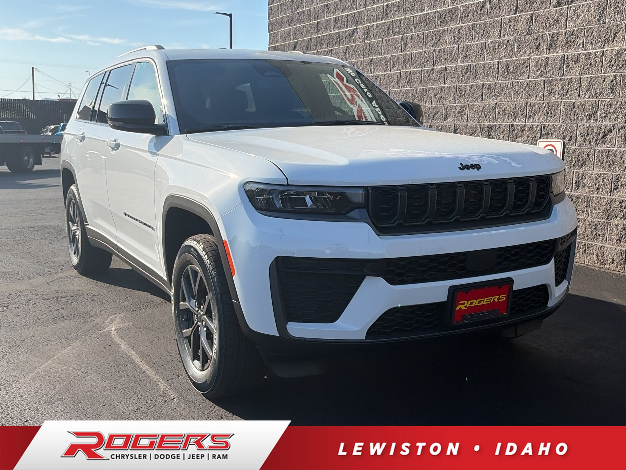 New 2027 Jeep Grand Cherokee L 4WD image 1