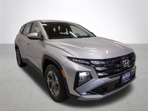 New 2026 Hyundai Tucson Blue SE image 4