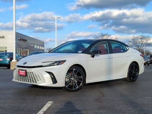 Used 2026 Toyota Camry XSE image 2