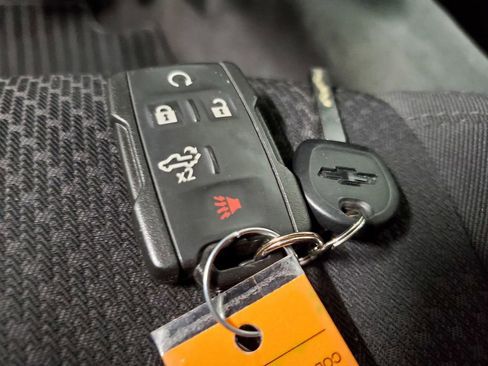 Certified 2020 Chevrolet Silverado 1500 Custom w/ Custom Value Package image 35