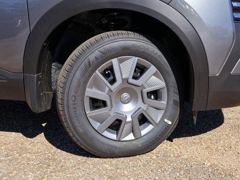 New 2026 Nissan Kicks S image 16