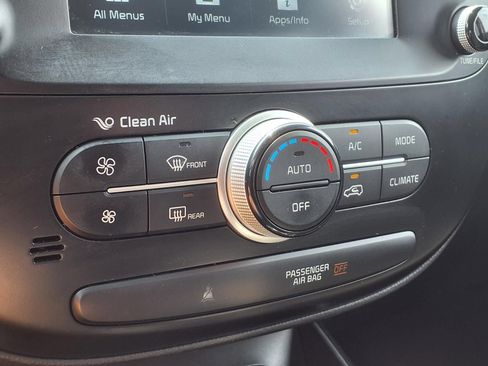 Used 2018 Kia Soul + FWD image 24