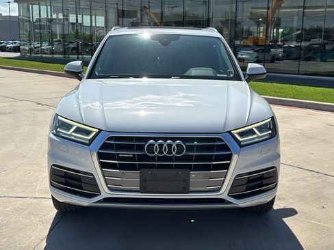 Used 2019 Audi Q5 2.0T Premium Plus w/ Premium Plus Package AWD/4WD image 2