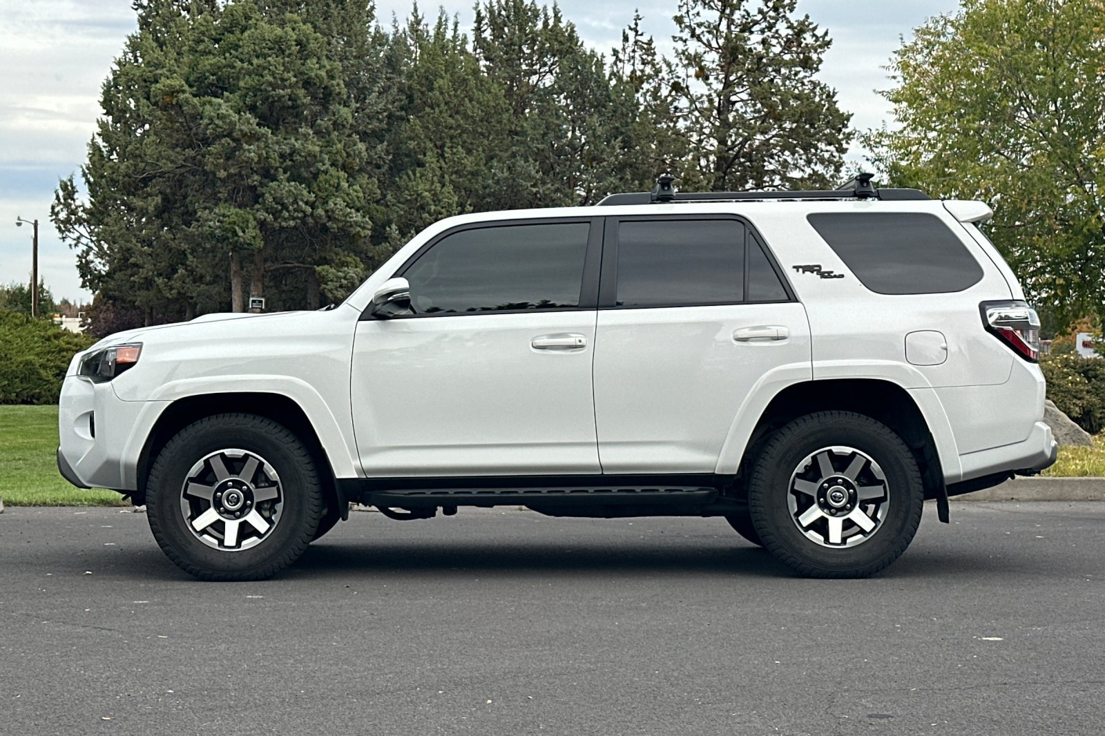 Used 2023 Toyota 4Runner TRD Off-Road Premium w/ Moonroof Package AWD/4WD image 7