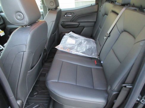 New 2026 Chevrolet Colorado LT w/ LT Convenience Package AWD/4WD image 13