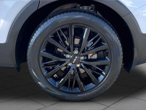 Used 2022 Kia Telluride SX w/ Towing Package FWD image 10