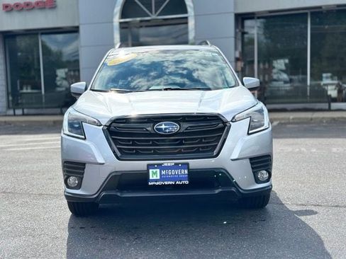 Used 2023 Subaru Forester Premium AWD/4WD image 8