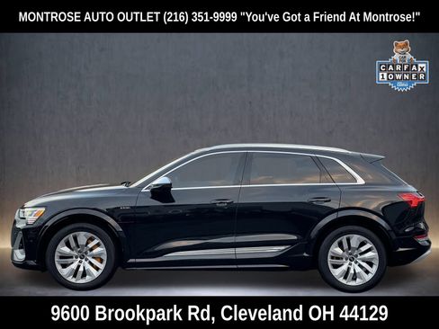 Used 2022 Audi e-tron S Premium Plus image 4