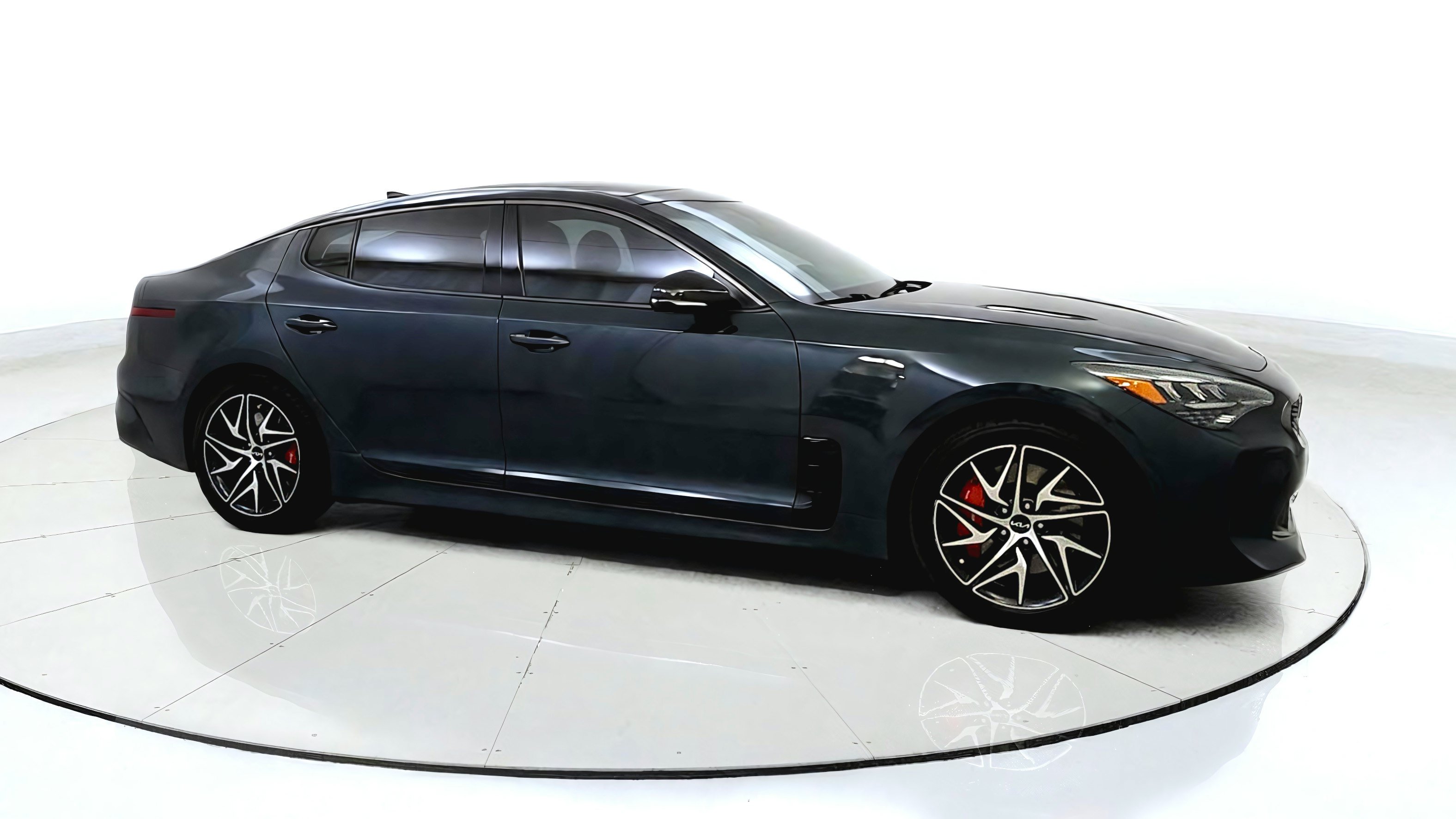Used 2023 Kia Stinger GT-Line w/ Sun & Sound Package AWD/4WD image 8