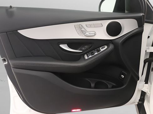 Used 2022 Mercedes-Benz GLC 300 image 17