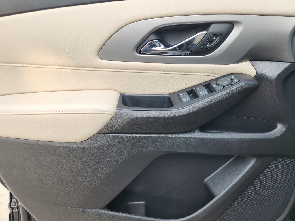 Used 2023 Chevrolet Traverse LS w/ Safety Package FWD image 23