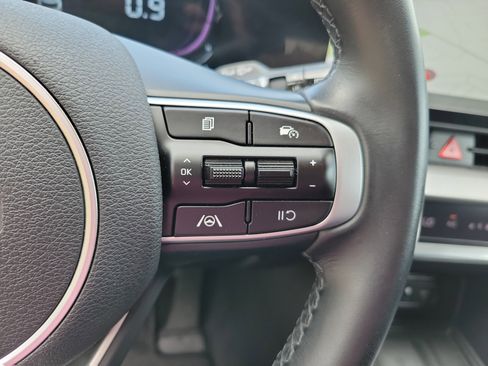 Used 2023 Kia Sportage EX FWD image 17