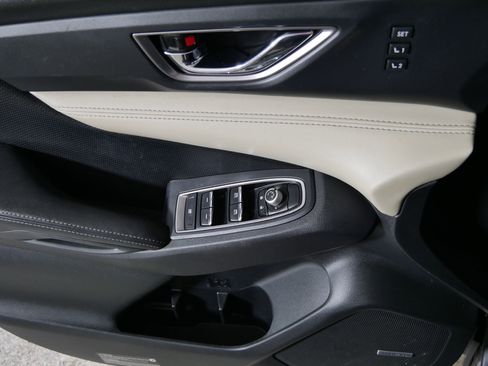 Used 2020 Subaru Ascent Limited w/ Technology Package image 19