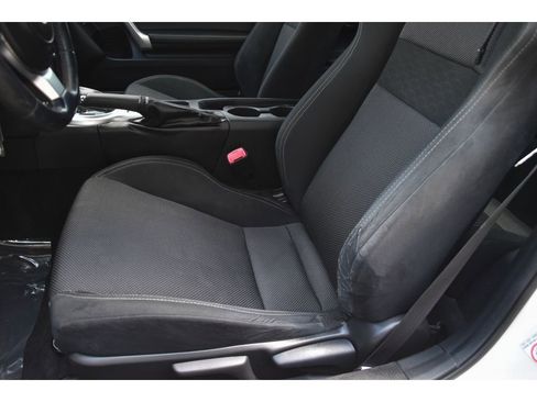 Used 2017 Toyota 86 RWD image 14