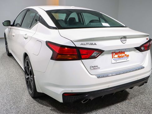 Used 2023 Nissan Altima 2.5 SR image 9