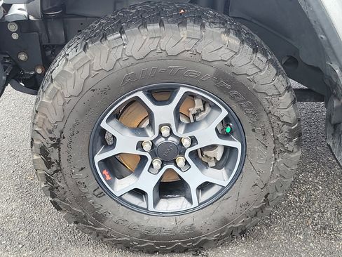 Used 2019 Jeep Wrangler Unlimited Rubicon image 10