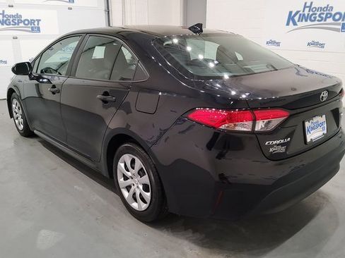 Used 2023 Toyota Corolla LE image 6