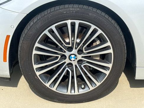 Used 2018 BMW 540i w/ Luxury Seating Package RWD image 5