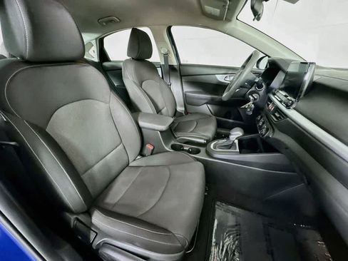 Used 2023 Kia Forte LXS FWD image 14