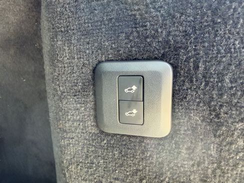 Used 2018 Land Rover Range Rover Sport HSE AWD/4WD image 23