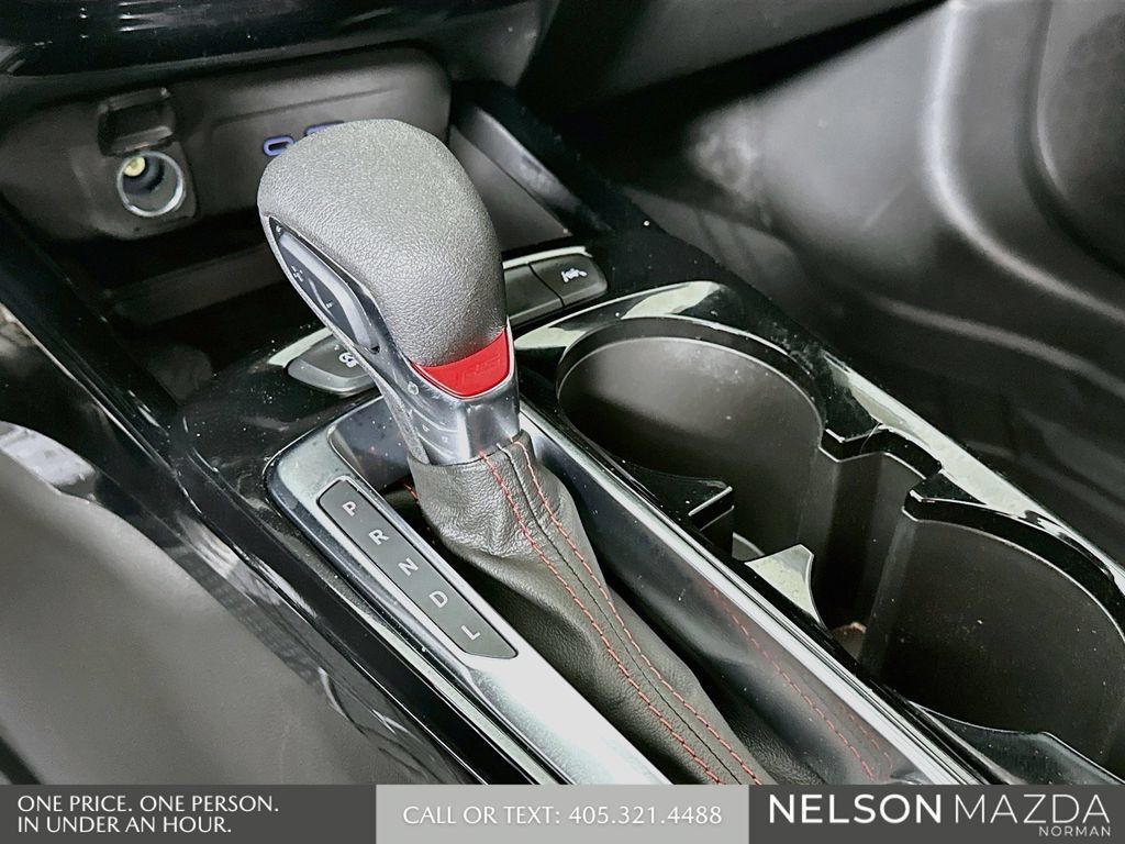 Used 2026 Chevrolet Trax RS w/ Sunroof Package FWD image 19