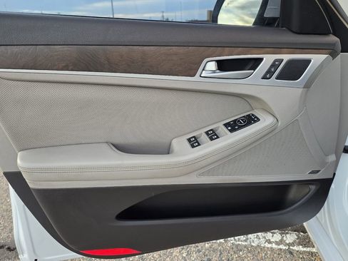 Used 2015 Hyundai Genesis 3.8 w/ Option Group 04 image 15