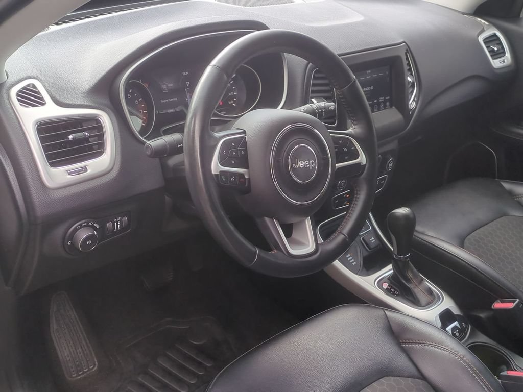 Used 2018 Jeep Compass Latitude w/ Popular Equipment Group AWD/4WD image 13