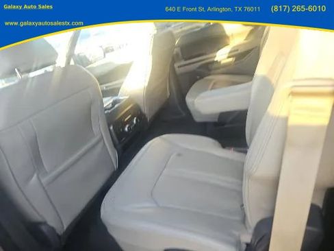 Used 2021 Ford Expedition Limited image 12