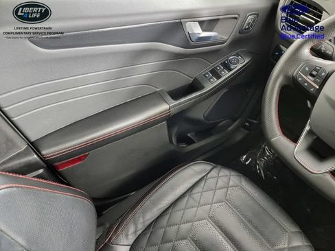 Certified 2023 Ford Escape ST-Line Elite w/ Premium Technology Package AWD/4WD image 32
