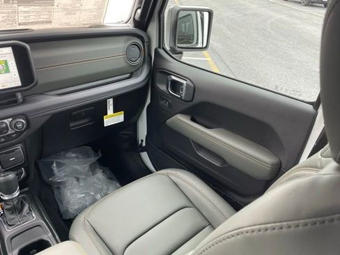 New 2026 Jeep Gladiator Mojave AWD/4WD image 34