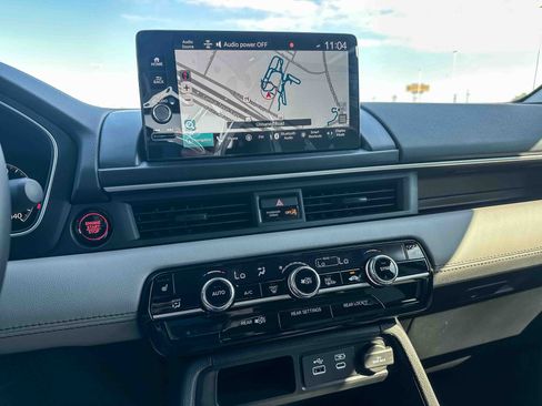 New 2025 Honda Pilot Touring image 22