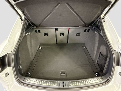 Used 2026 Porsche Macan AWD/4WD image 29