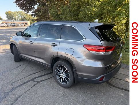 Used 2018 Toyota Highlander SE AWD/4WD image 7