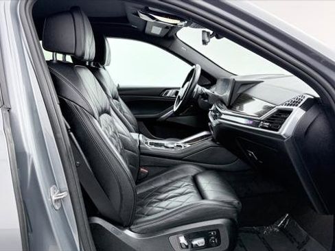 Used 2025 BMW X6 xDrive40i w/ Climate Comfort Package AWD/4WD image 23