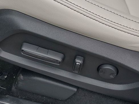 New 2026 Honda Pilot EX-L image 9