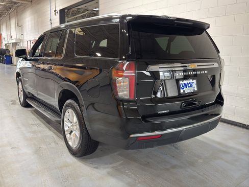 Used 2024 Chevrolet Suburban Premier image 3